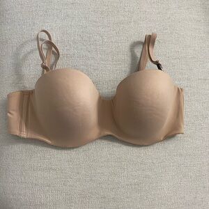 NWT - VICTORIA SECRET - BODY BY VICTORIA LINED STRAPLESS BRA - size: 34C